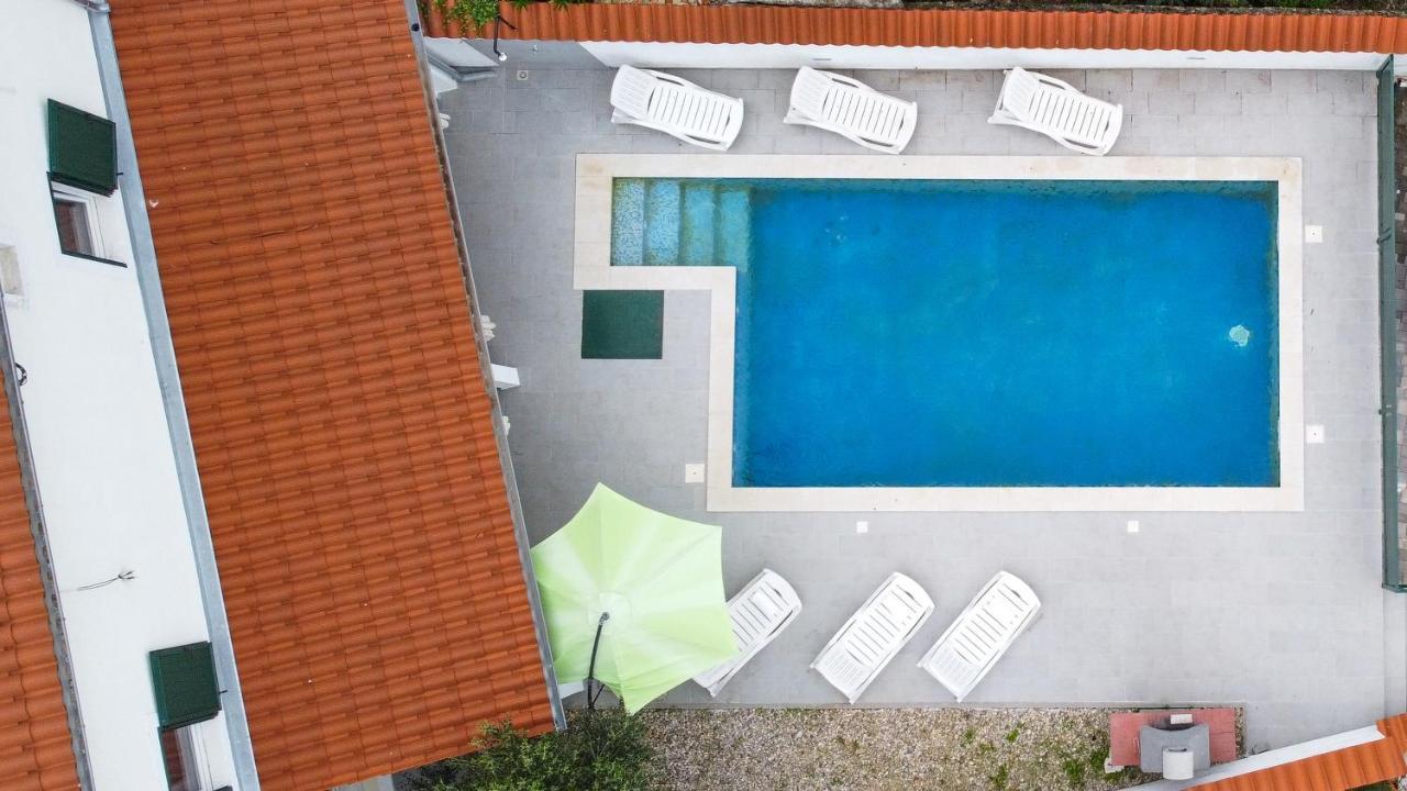 Holiday Home Olga With Pool &Pet Friendly PUY Eksteriør bilde