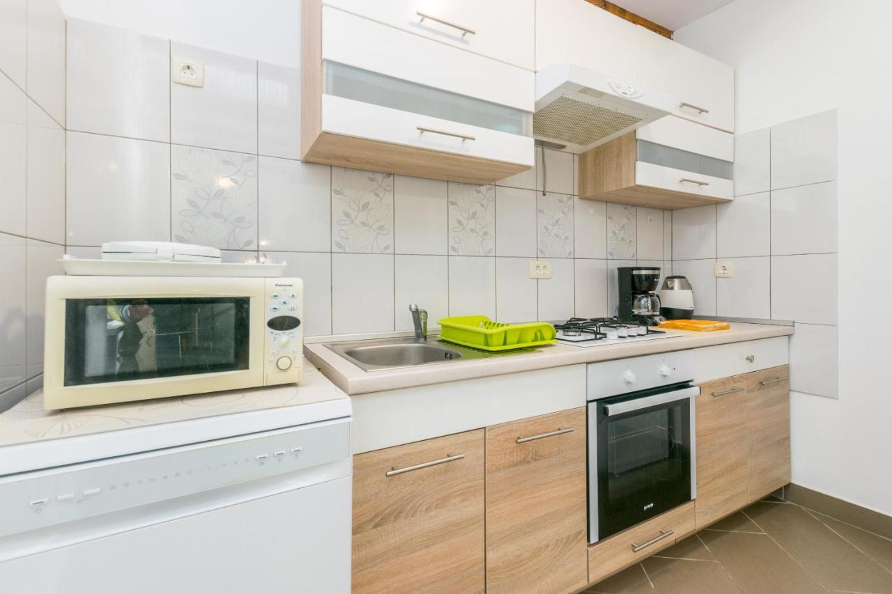 Holiday Home Olga With Pool &Pet Friendly PUY Eksteriør bilde